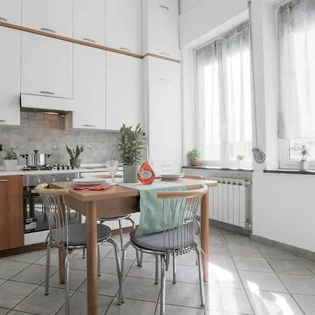 Terrazza Panoramica Su Brignole 아파트 *